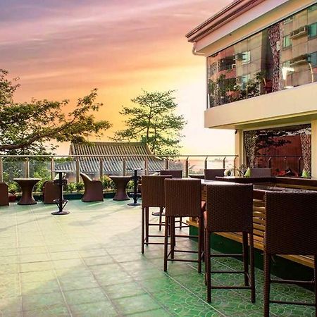 D Circle Hotel Manilla Buitenkant foto