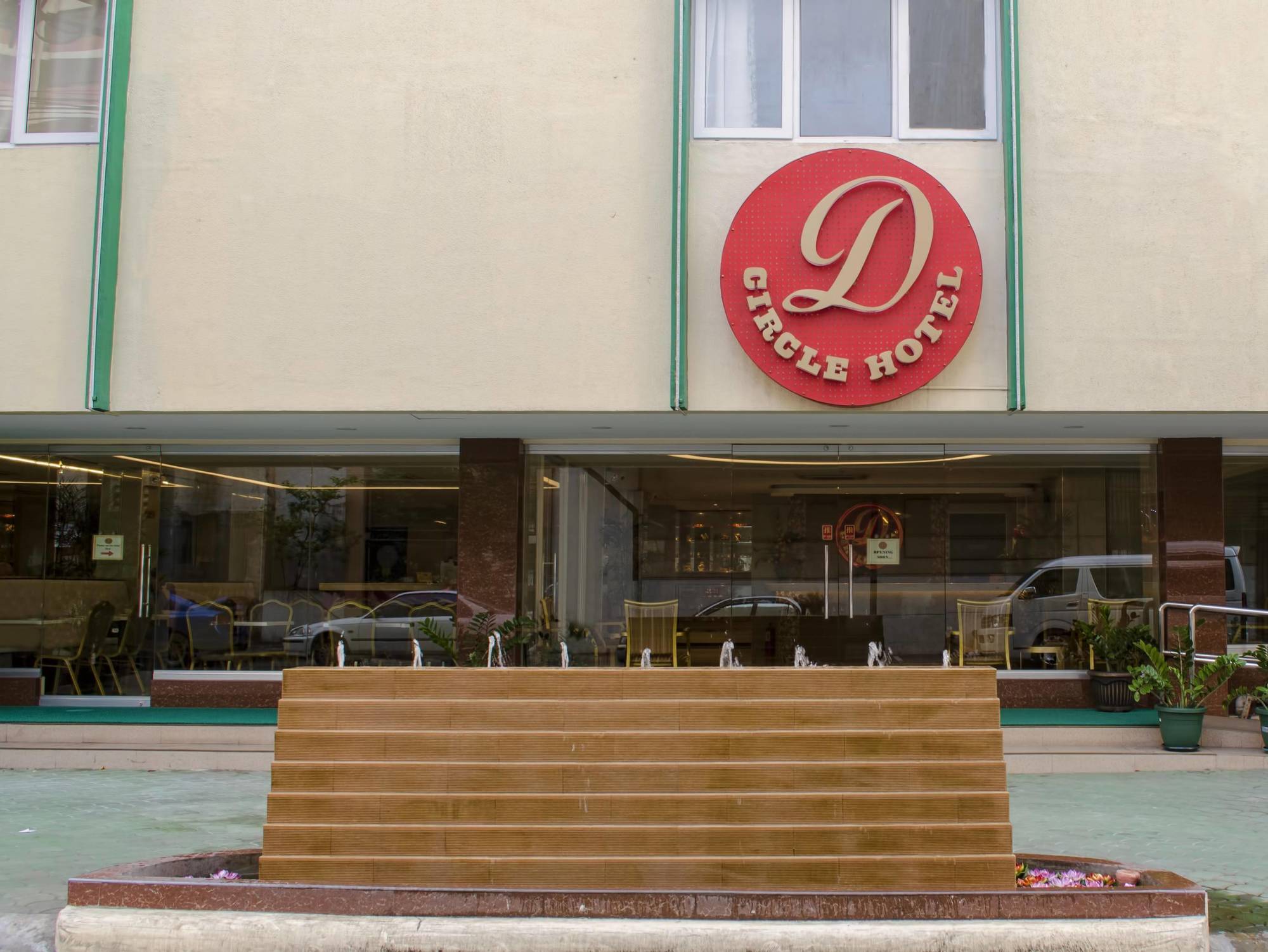 D Circle Hotel Manilla Buitenkant foto