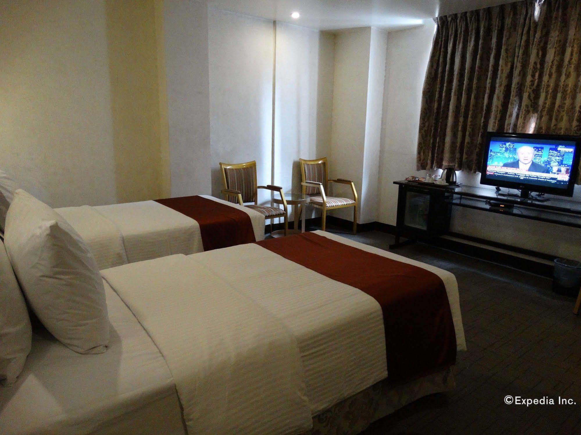 D Circle Hotel Manilla Buitenkant foto