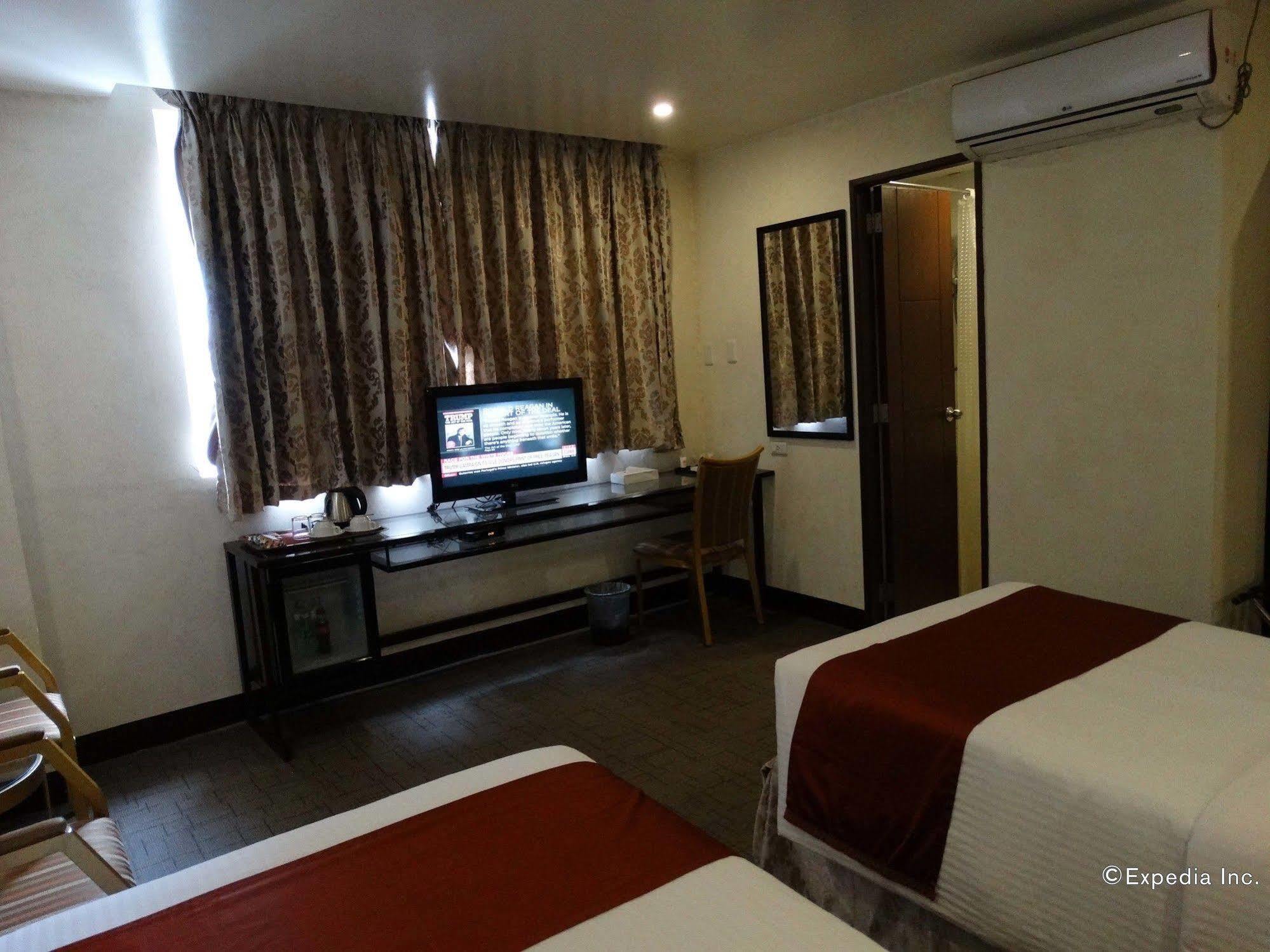 D Circle Hotel Manilla Buitenkant foto